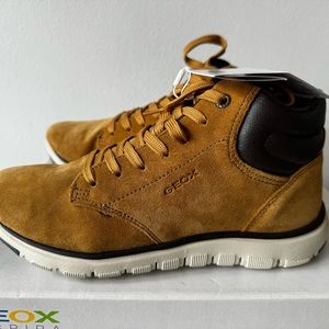 Geox kids shoes US kids size 5